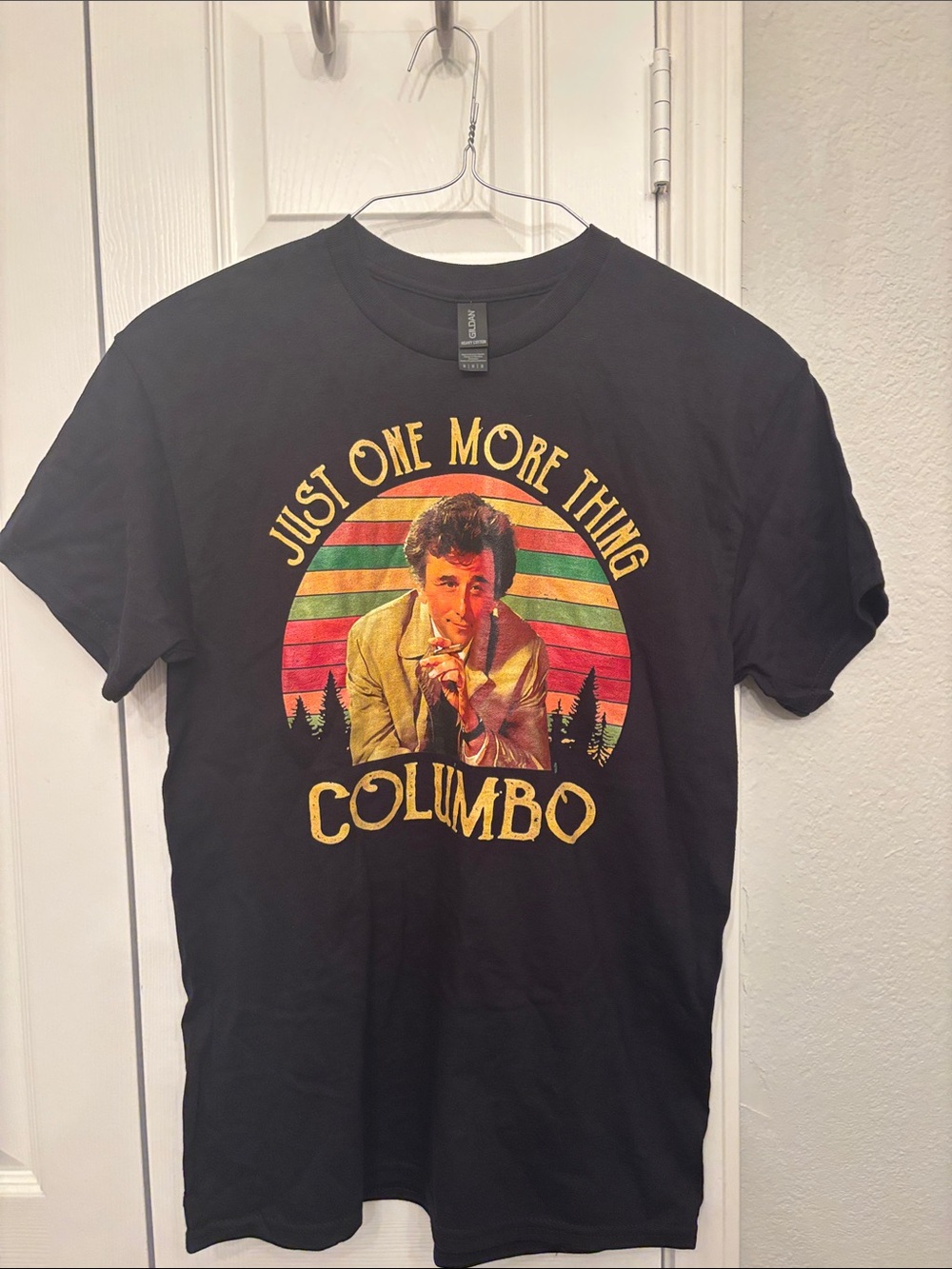 Gildan Black Columbo Graphic Tee with Retro Sunset Print NWOT